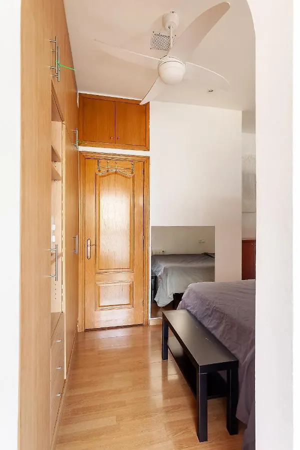 Double Room With Private Bathroom And Private Kitchen Barcelona Habitación en casa particular